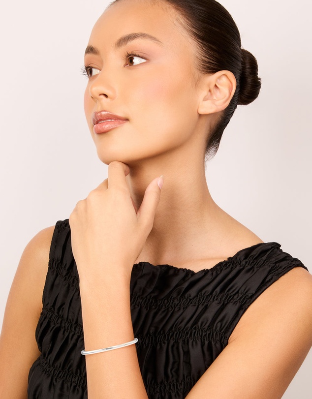 Lovisa - Waterproof Stainless Steel Simple Hinged Bangle