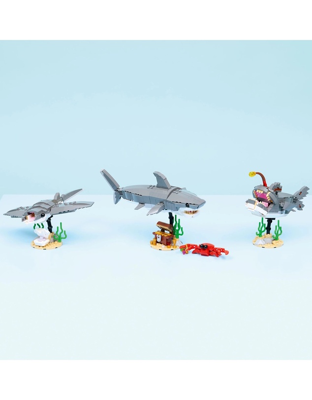 LEGO - 31381 Fierce Shark with a Treasure Chest