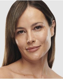 MAC - Studio Radiance Serum-Powered Foundation - NC30