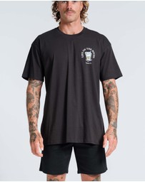 Vacancy Co - Life on the Rocks Tee