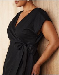 Atmos&Here Curvy - Lou Linen Blend Wrap Maxi Dress