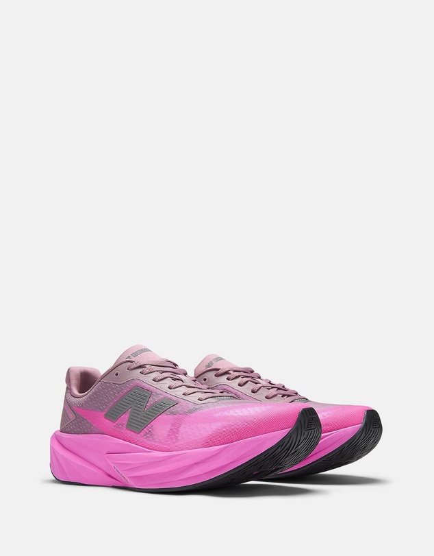 New Balance - FuelCell Rebel v5 (Wide Fit) - Men's