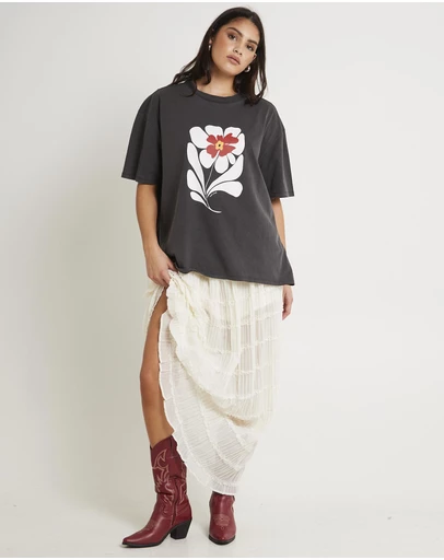 Subtitled - Flora Washed Oversized T-Shirt
