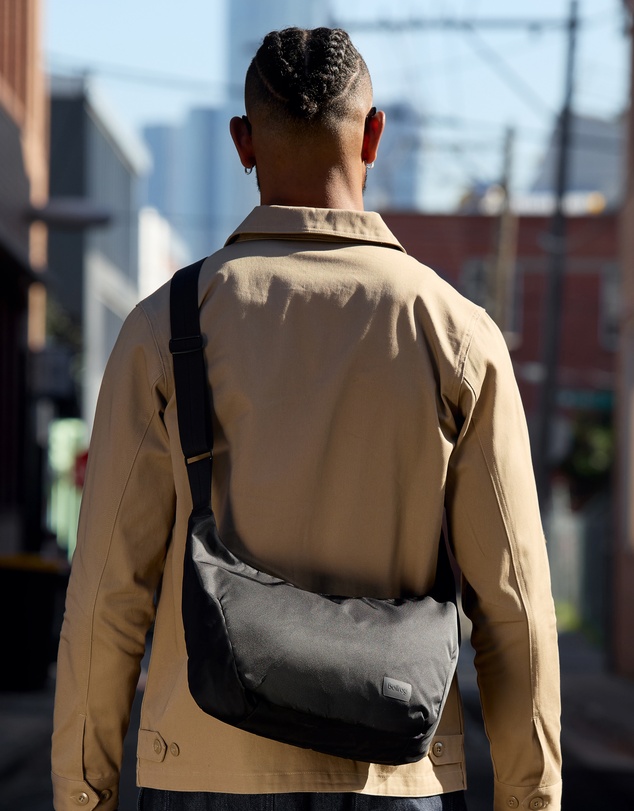 Bellroy - Laneway Crescent Bag 7L