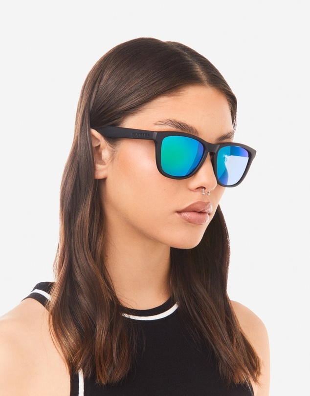 Hawkers Co - HAWKERS - Polarized Carbon Black Emerald ONE Sunglasses for Men and Women UV400