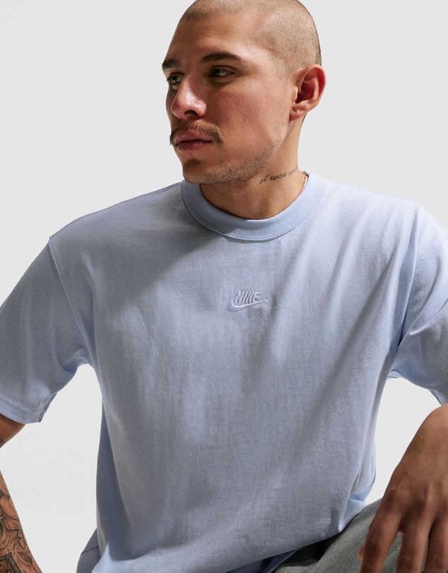 Nike - Sportswear Premium Essentials T-Shirt