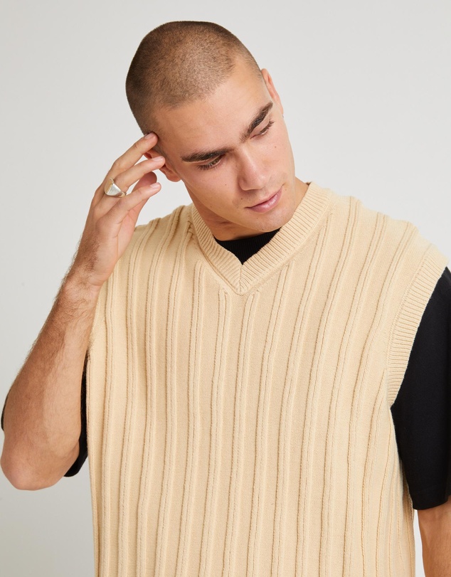 Black Noise White Rain - Lambert Knit Vest