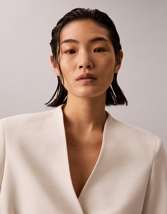 Calvin Klein - Heavy Textured Shine Blazer