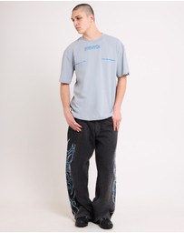 Standard - Blade T-shirt