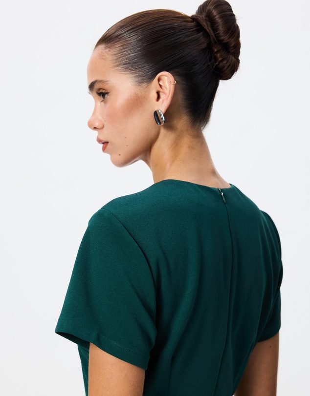 Tussah - Sophia Crew Neck Ruched Detail Midi Dress