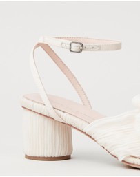 Loeffler Randall - Dahlia Pleated Bow Heel