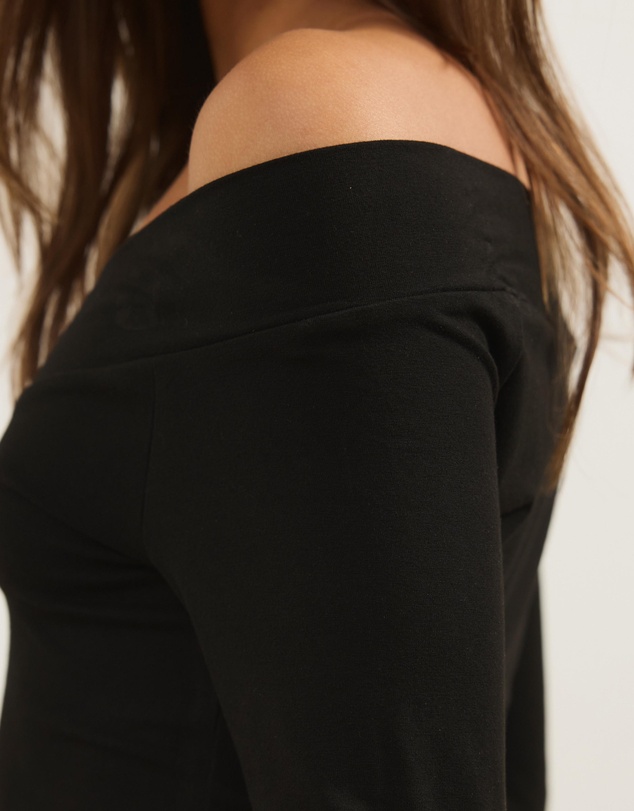 Atmos&Here - Lottie Off The Shoulder Long Sleeve Top