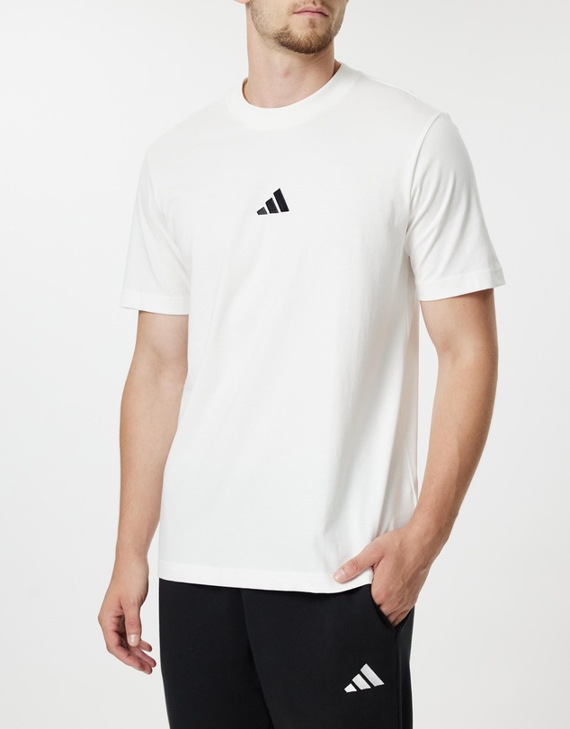 adidas Sportswear - Essentials Small Logo Single Jersey Tee