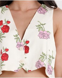 Lost in Lunar  - Sianna Vest