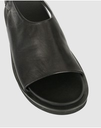 Beau Coops - Lastica Sandals