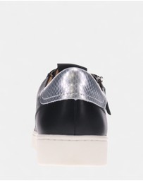 Mia Vita - Luna Zip Casual Sneaker - Black