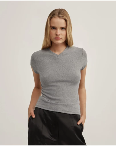 Witchery - High V-neck T-shirt
