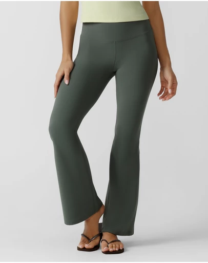 Lorna Jane - Lotus Flared Leggings Petite