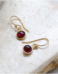 Elli Jewelry - Earrings Ear Hanger Basic Round with Garnet Gemstone in 925 Sterling Silver gold plated