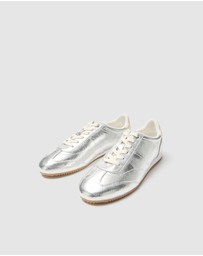 UNISON - Luna Retro Sneaker