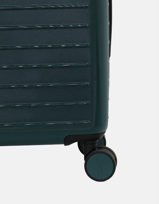 Reebok - Reebok Adventure 80cm Large Hard Shell Suitcase