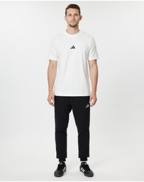 adidas Sportswear - Essentials Small Logo Single Jersey Tee