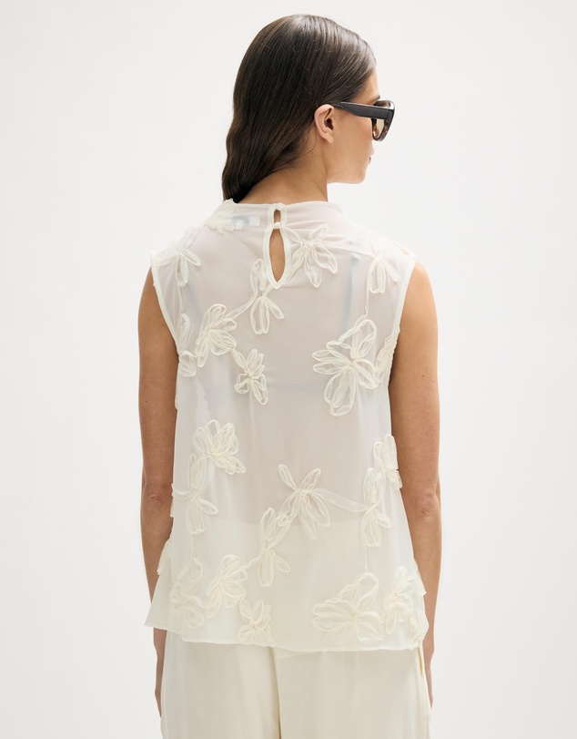 Minima Esenciales - Maelle Floral Applique Top