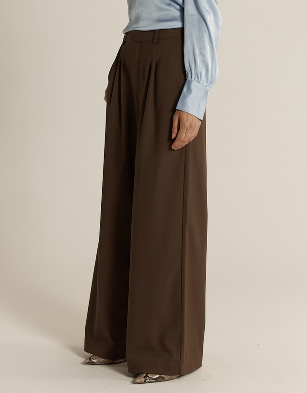 Fate + Becker - Roan Pleat Front Pant