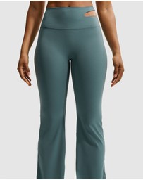 Nike - Zenvy High-Waisted Flared Leggings