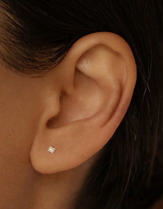 By Charlotte - Silver Moonlight Pearl Stud Earrings