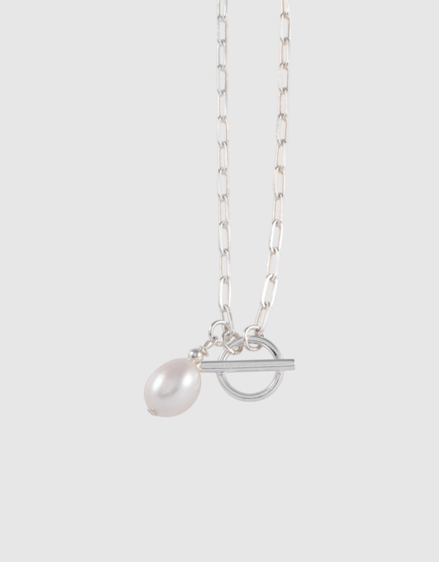 Von Treskow - Fine Clip Chain Necklace with Oval Pearl
