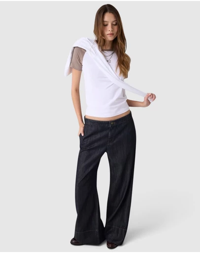 GUESS Jeans - GUESS JEANS Low-Rise Extra Wide Leg Chino Jeans