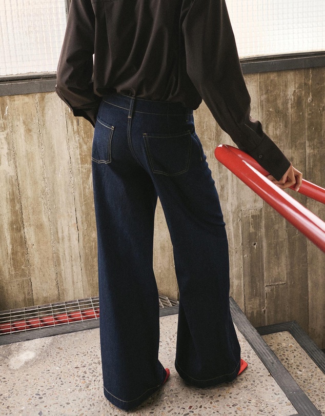 M.N.G - Wide Leg Mid-Rise Jeans