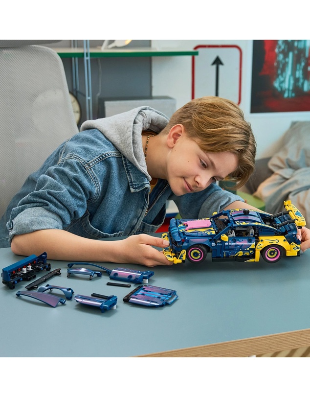 LEGO - 42236 Ford Mustang Customisable