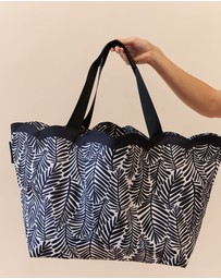 Sky Gazer - Scalloped Edge Beach Bag- Palm Noir