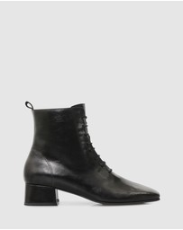 Sempre Di - Jazlyn Ankle Boots