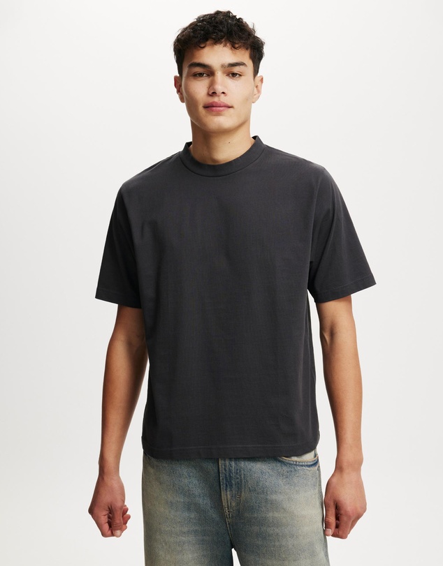 Cotton On - Cropped Fit T-Shirt