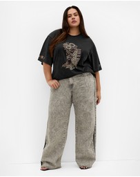 City Chic - Plus size Rodeo Oversized Cotton Tee - black acid wash