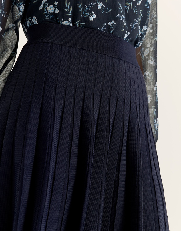 Review - Elgin Knit Skirt