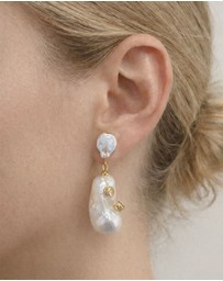 Izoa - Calista Baroque Pearl Earrings