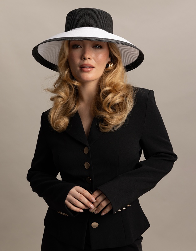 Morgan & Taylor - Kartia Racewear Droop Hat in White & Black
