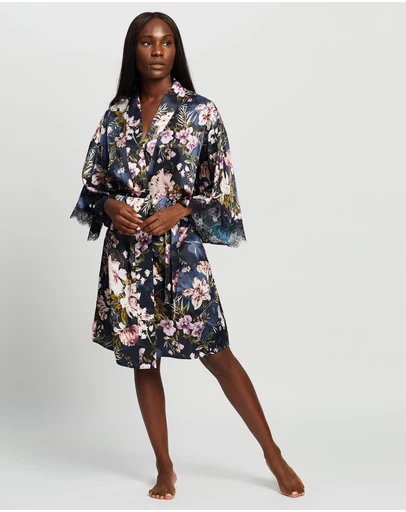 Sainted Sisters - Scarlett Silk Kimono