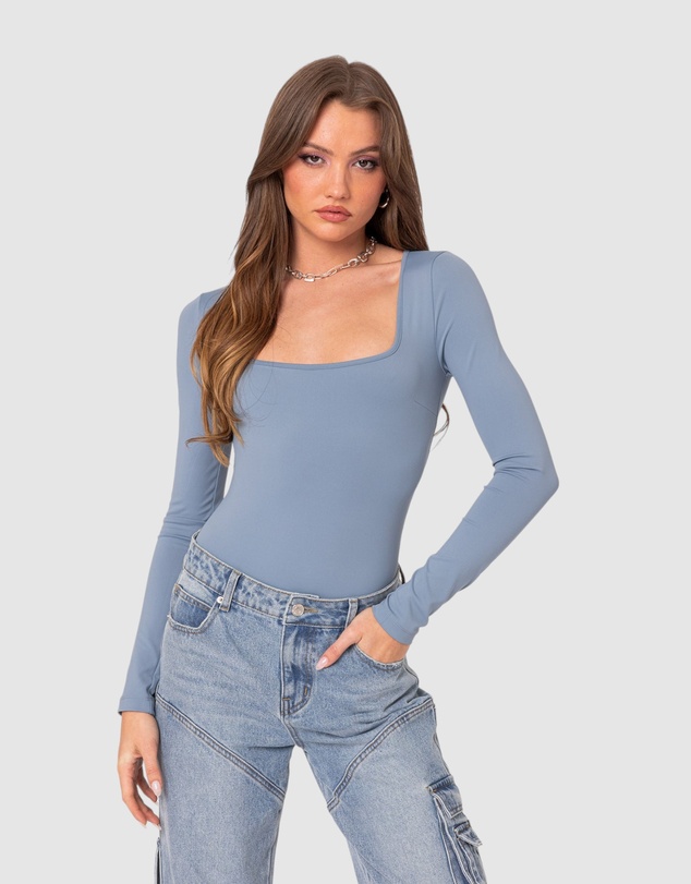 EDIKTED - Joanna Square Neck Bodysuit