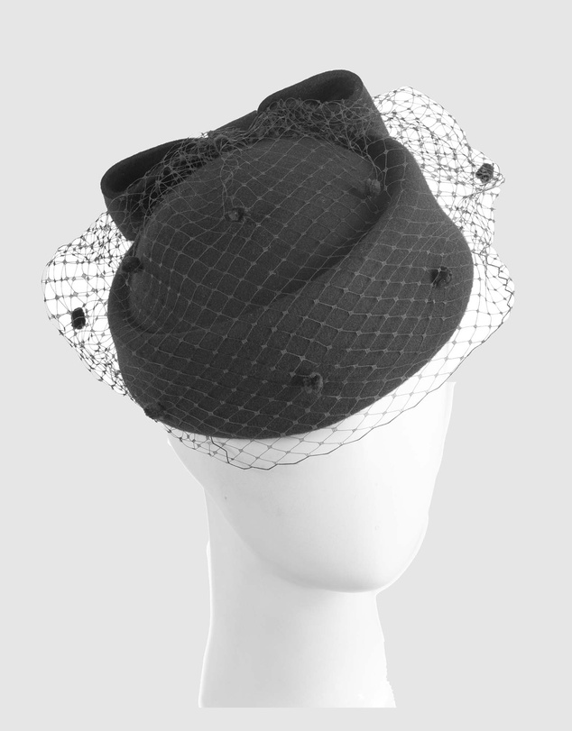Max Alexander - Felt Pillbox Hat With Veil