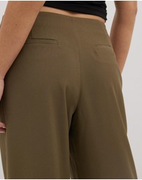 Dazie - Glow Up Low Rise Tailored Pants