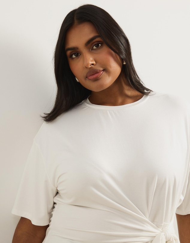 Atmos&Here Curvy - Freya Tie Front Short Sleeve T-Shirt