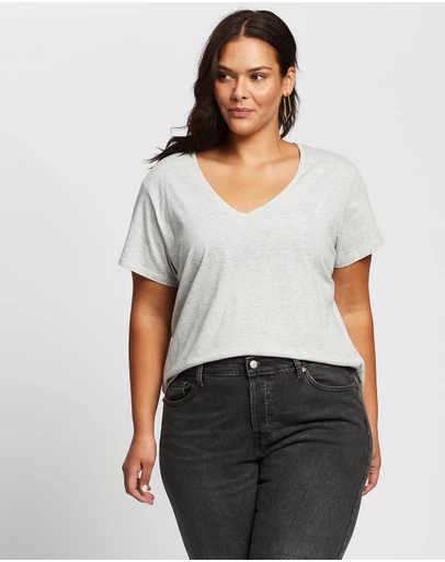 Atmos&Here Curvy - Organic Cotton V-Neck Tee