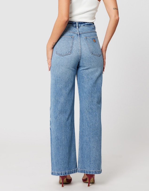 Abrand - 94 High & Wide Jeans