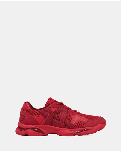 Classic Red/Classic Red