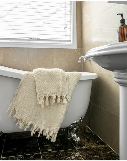 Miss April - Pompom Bath Towel